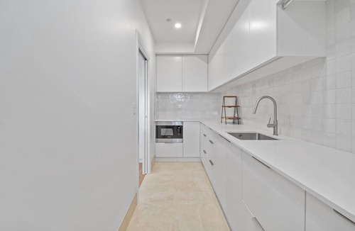 Kooringal House | Vista Heights - Contemporary Entertainer