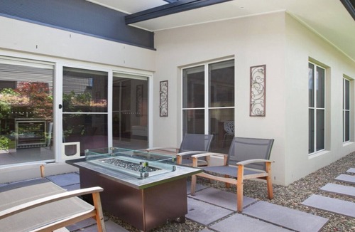 Pokolbin House | VISTA ONE - THE VINTAGE HOLIDAY HOUSES