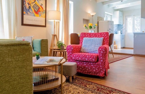 Old Town Apartment | Vista Tegola - a stylish two-level apartment