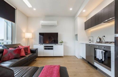 Glen Iris Apartment | Vivid on Malvern Road - A Convenient Lifestyle Stay