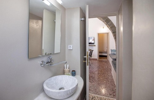 Exomvourgo House | Volta Kalloni - Kalloni village Tinos