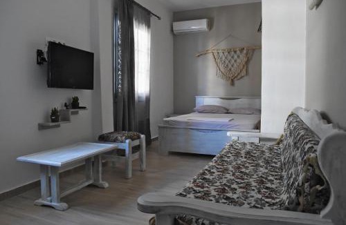 Skiathos Town House | Voula's House