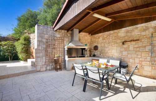 Pitharion House | Vrahokipos Villa
