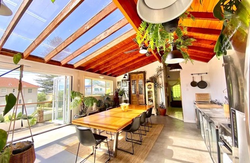 Avoca Beach Apartment | Wabi Sabi Avoca 2 bed - A minute walk to the beach
