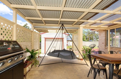 Culburra Beach House | Wagtails - Pet Friendly - 5 Mins Walk to Beach