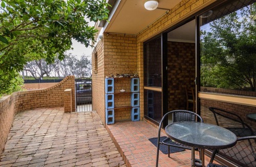 Moreton Bay Region Apartment | Wake up to Sounds of the Ocean