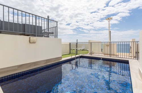 Manly Apartment | Wake Up to the Ocean: 1-Bed with Pool & Views