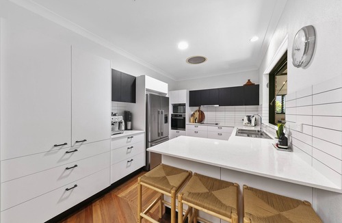 Maroochydore House | Walk to Beach! Amazing Outdoor Area With Pool, 1/2 Pipe & Firepit !