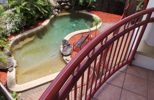Cairns North Apartment | Walk to Cairns City! - Two Bed, Two Bath, Laundry, Pool