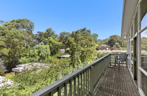Lorne House | Wallys Place location and fun for all
