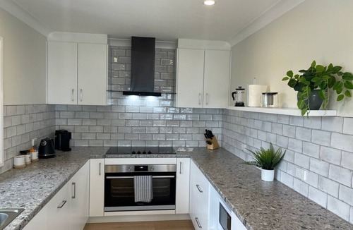 Salamander Bay House | Wanda Beach House, 100 mtrs to beach. Linen & towels. Pets allowed.