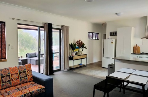 Nannup House | Warren Retreat - cozy and tranquil 2 brm home