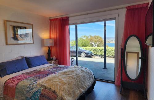 Otago Apartment | Waterfront Abode - 2 bedrooms