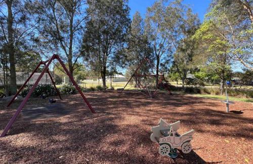 Dora Creek House | Waterfront Paradise Summer Hideaway FREE BOAT FIshing Lover