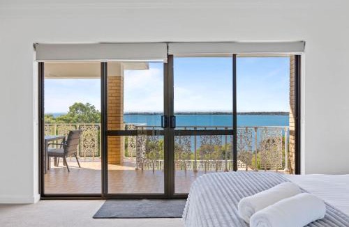 Dawesville House | Waterfront Wonder in Dawesville
