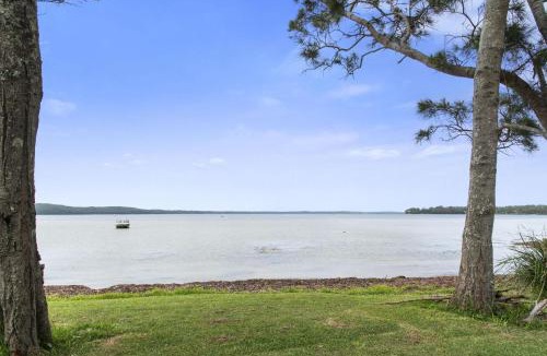 Erowal Bay House | Waters Edge - Belle Escapes Jervis Bay