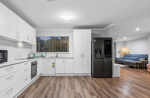 Pottsville House | Waterside Retreat Pottsville - Pet Friendly
