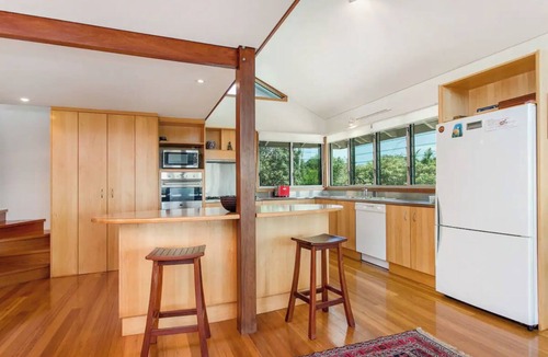 Angourie Apartment | Wavers Rest Angourie. Views over ocean and national park, Wifi +