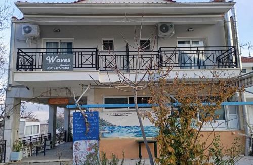 Chrisi Ammoudia Apartment | Waves Studios