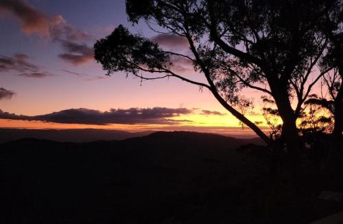 Mount Victoria House | Weemilah Spectacular Valley and Escarpment Views
