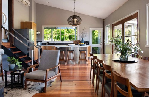 Shepherds Flat House | Welcome Paddock Solar Pool & Spa- Great for Summer