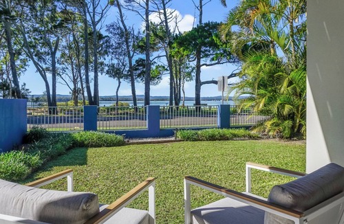 Tin Can Bay House | Welcome to "Bay Views on Esplanade"