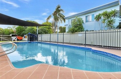 Cooee Bay Apartment | Welcome to La Mer Moor Beachfront Unit.
