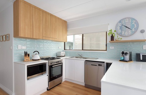Tin Can Bay House | Welcome to "Soleful"