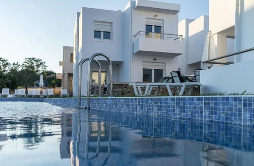 Gennadi House | Welcoming Holiday Home in Gennadi with Shared Swimming Pool