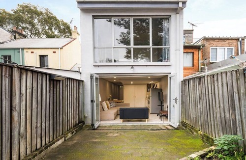 Redfern House | Well-Connected 4 BR House/Central station- 12 mins