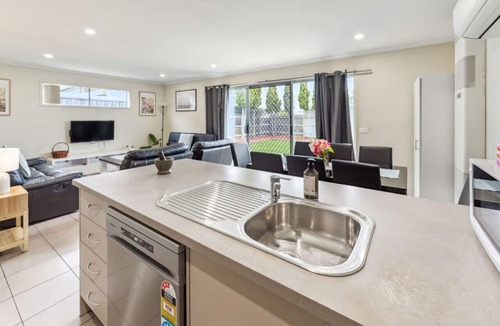 Werribee Apartment | Werribee Home - Centrally located