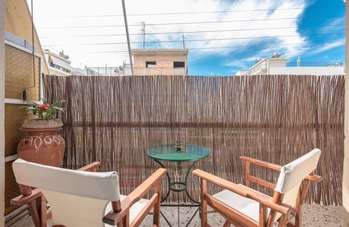 Petroupoli Apartment | WEST ATHENS APARTMENT