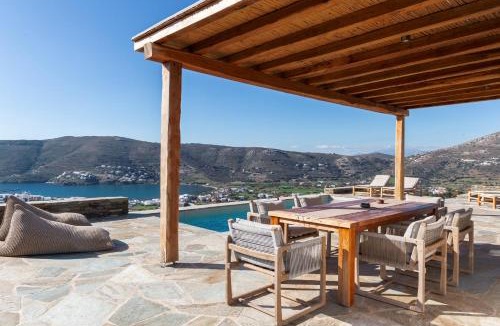 Gavrio House | West Side Pool House by Hostandros