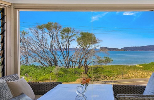Umina Beach House | WhataView @ Umina Beach