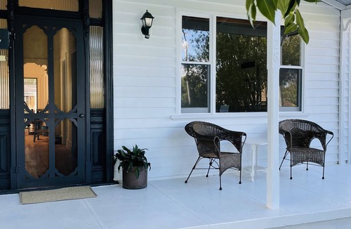 Maffra House | When a little white house in the country is all that is required!