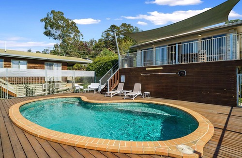 Tawonga South House | Where breathtaking mountain views meet the comforts of your own home