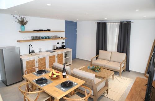 Antiparos Hotel | White Dream Suites Antiparos