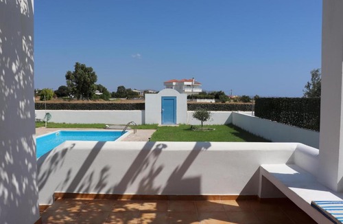 Gennadi House | WHITE HOUSES 3