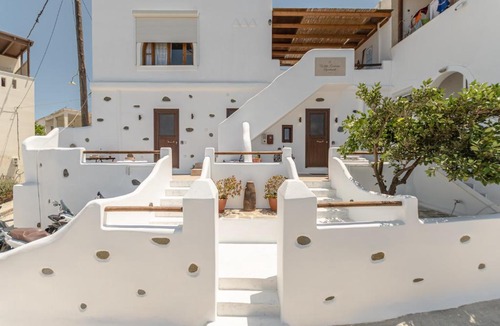 Glinado House | White Luxurious Apartments II
