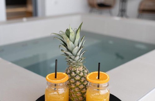 Perivolos Hotel | White Note Luxury Suites