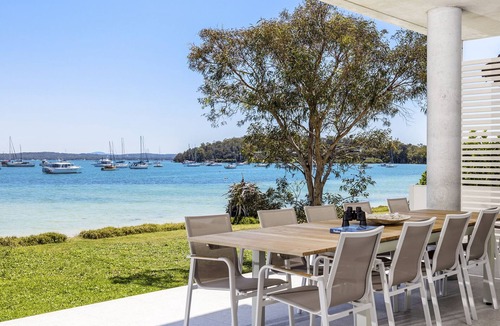 Corlette House | Whitehouse On The Water - Palatial Home on Idyllic Beach