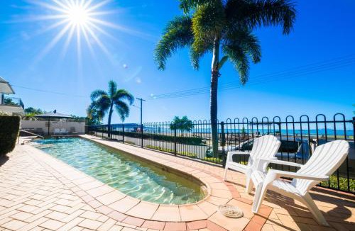 Cannonvale Apartment | Whitsunday Beachfront Apartment on Coral Esplanade