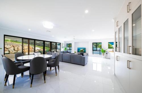 Airlie Beach House | Whitsunday Holiday Home