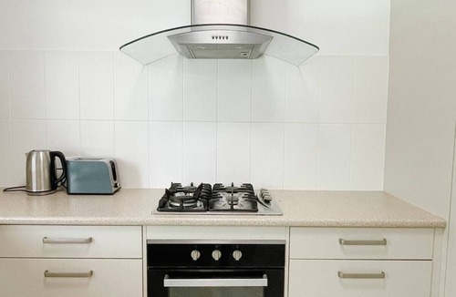 Maroochy River House | Wildwood Oasis: Hinterland & Coast Escape