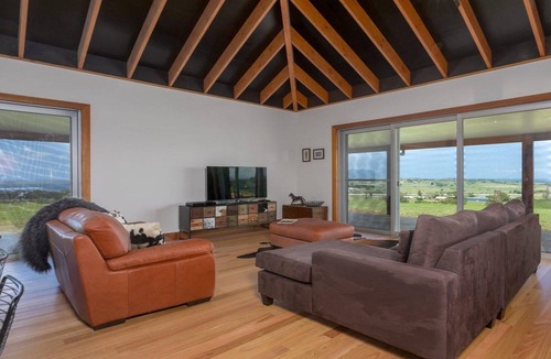 Gerringong House | Willowview - coastal retreat, stunning views