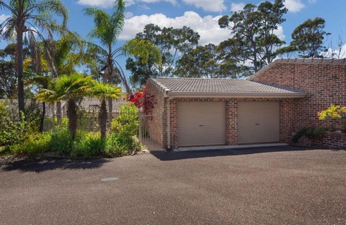 Denhams Beach Apartment | Windarra on Denhams - Unit Three