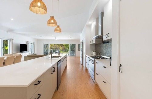 Mount Coolum House | Winders Beach House - Stunning Beachfront Home