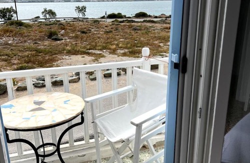 Antiparos Hotel | Windmill Rooms
