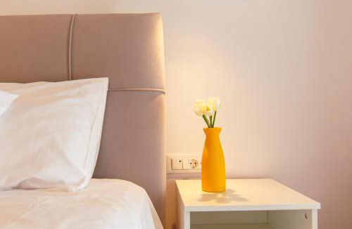 Little Venice Apartment | windmills suite by opus