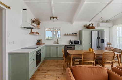 McLaren Vale House | Wine Down McLaren Vale ~ a cosy vineyard retreat